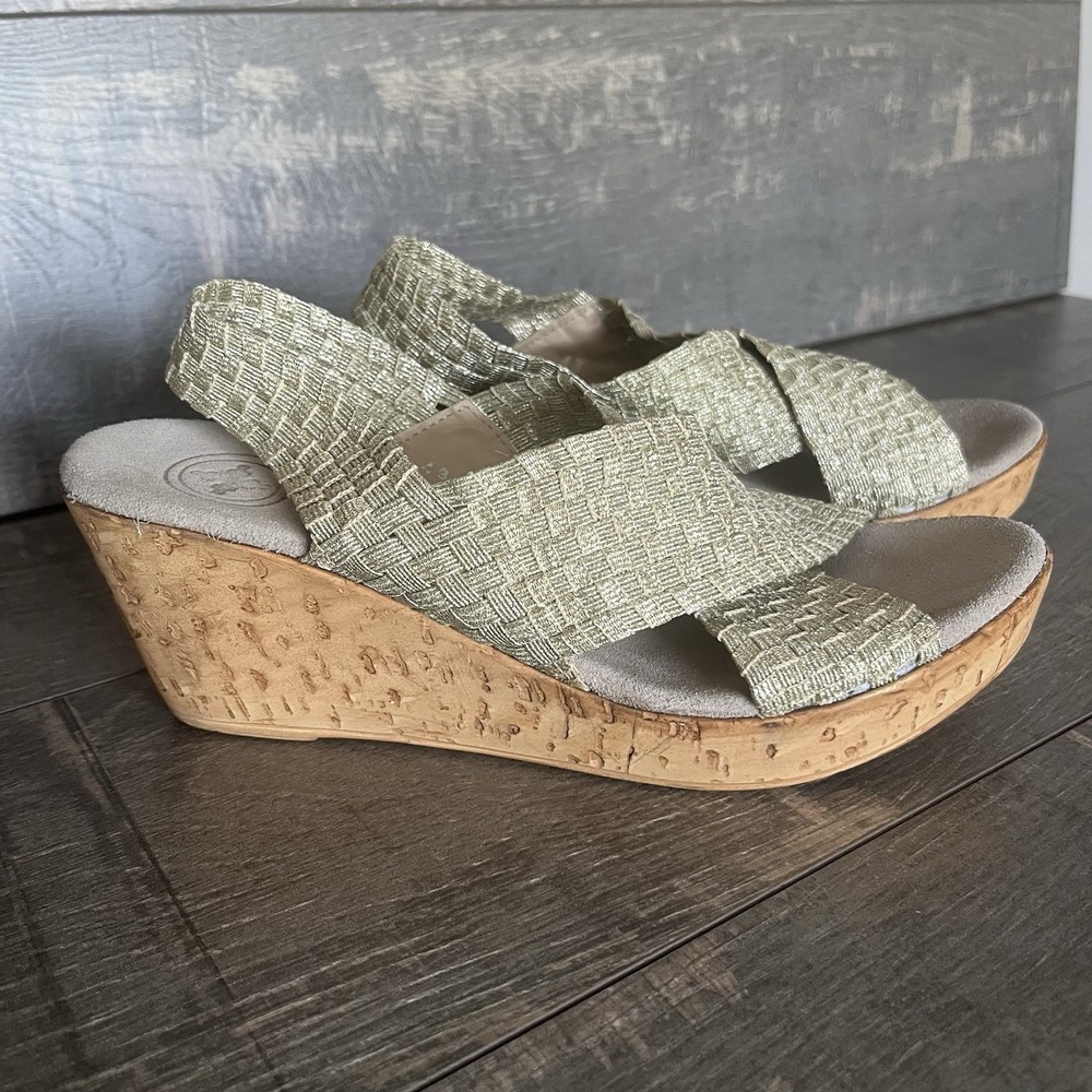 SoftWalk Wedge Sandals Women 7 Slingback Stretch Comfort Cork Gold Shimmer
